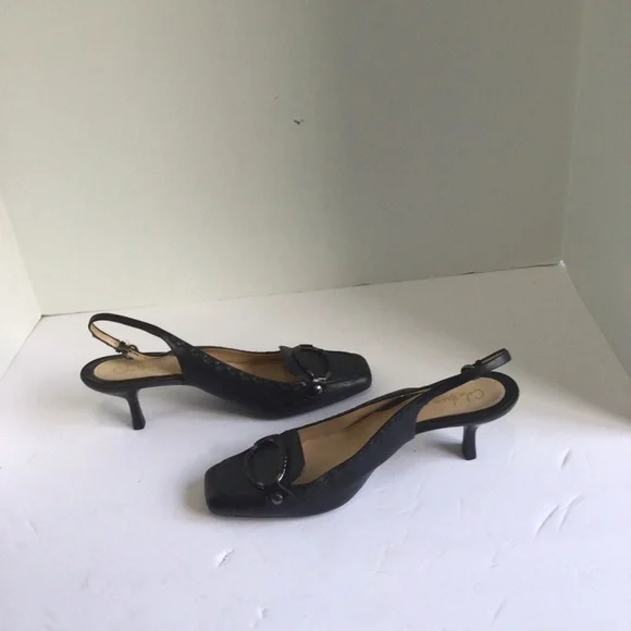 Cole Haan black leather slingbacks.  Size 9 - Picture 7 of 10